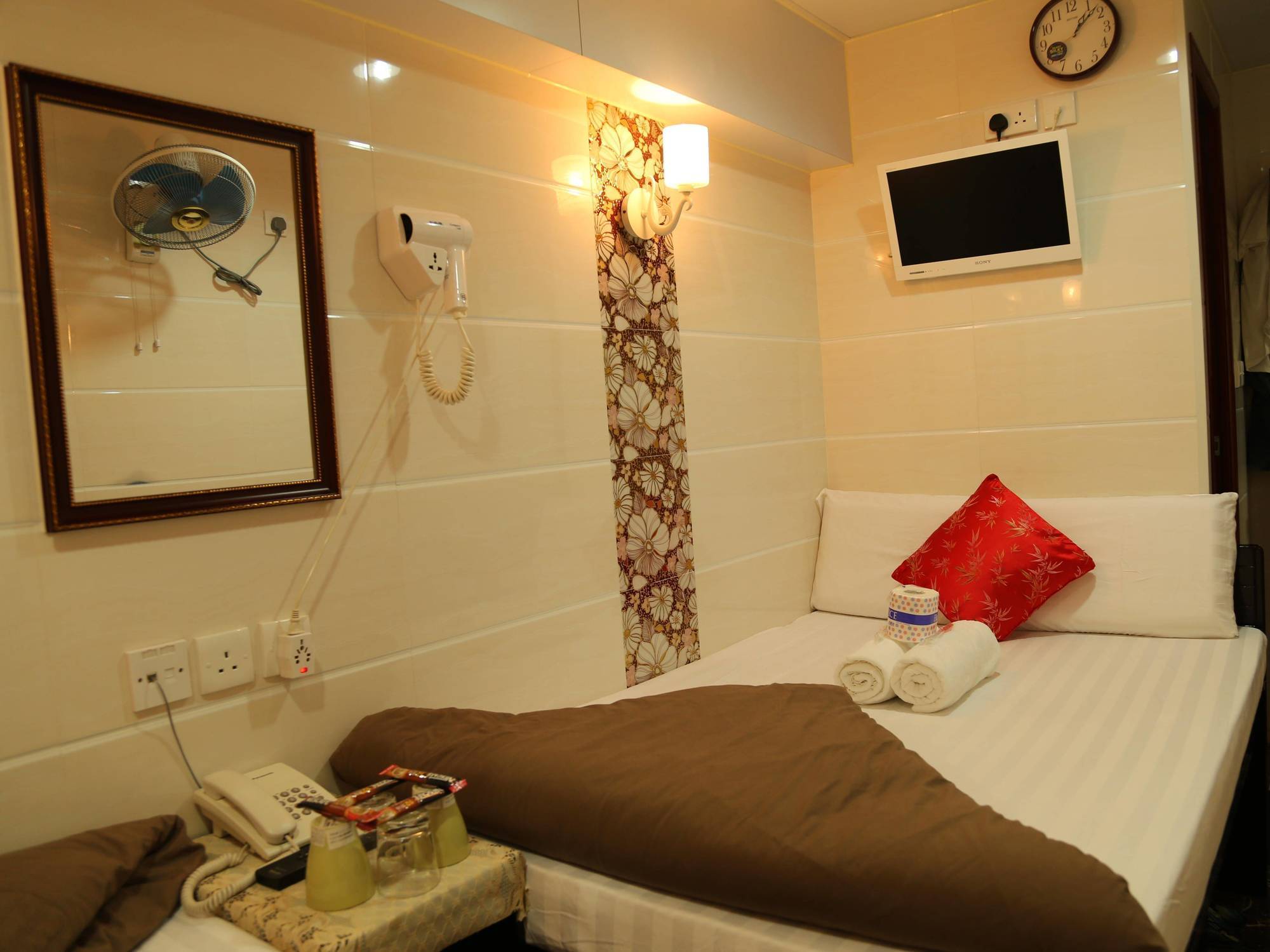 New Tokyo Hostel Hong Kong Extérieur photo
