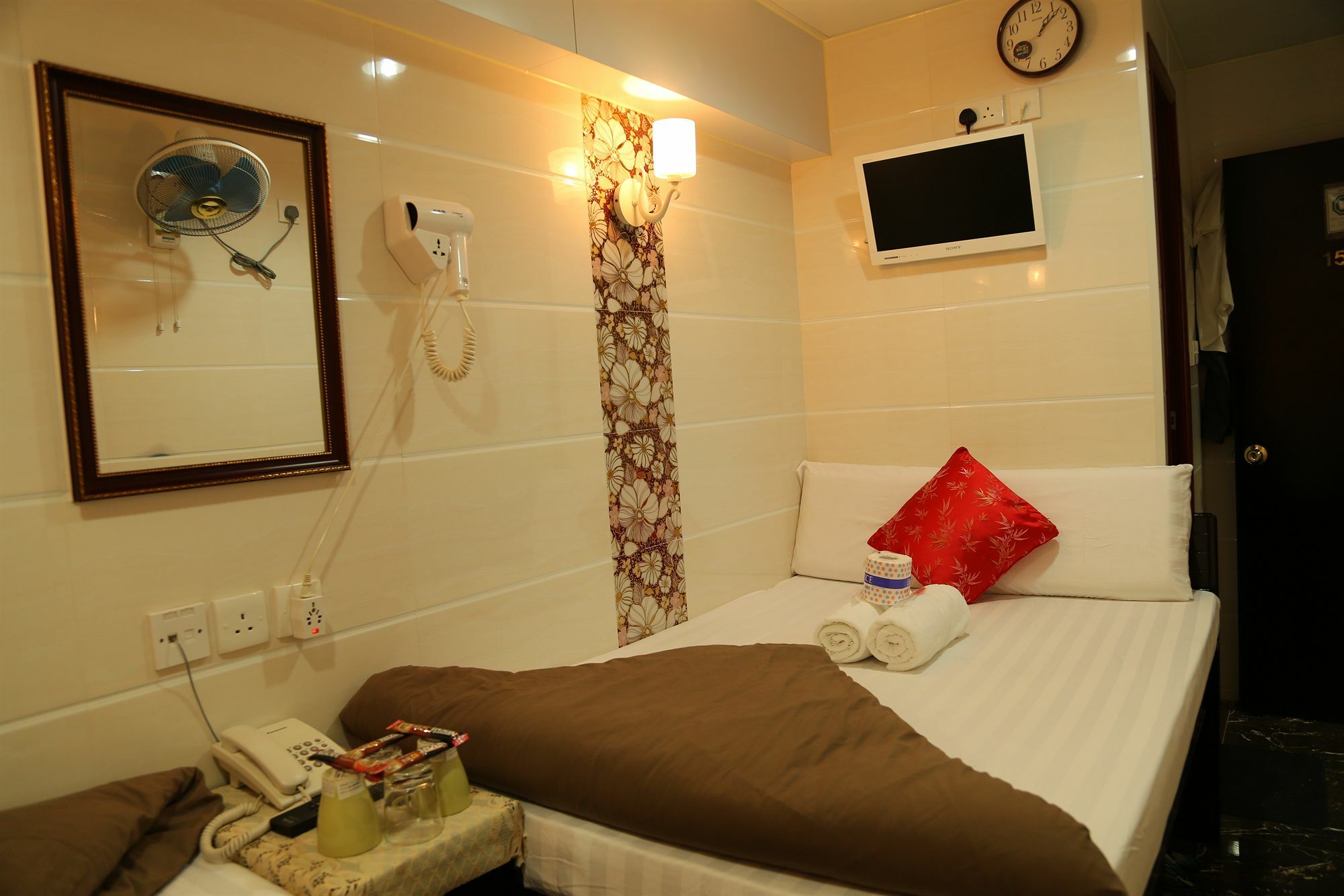 New Tokyo Hostel Hong Kong Extérieur photo