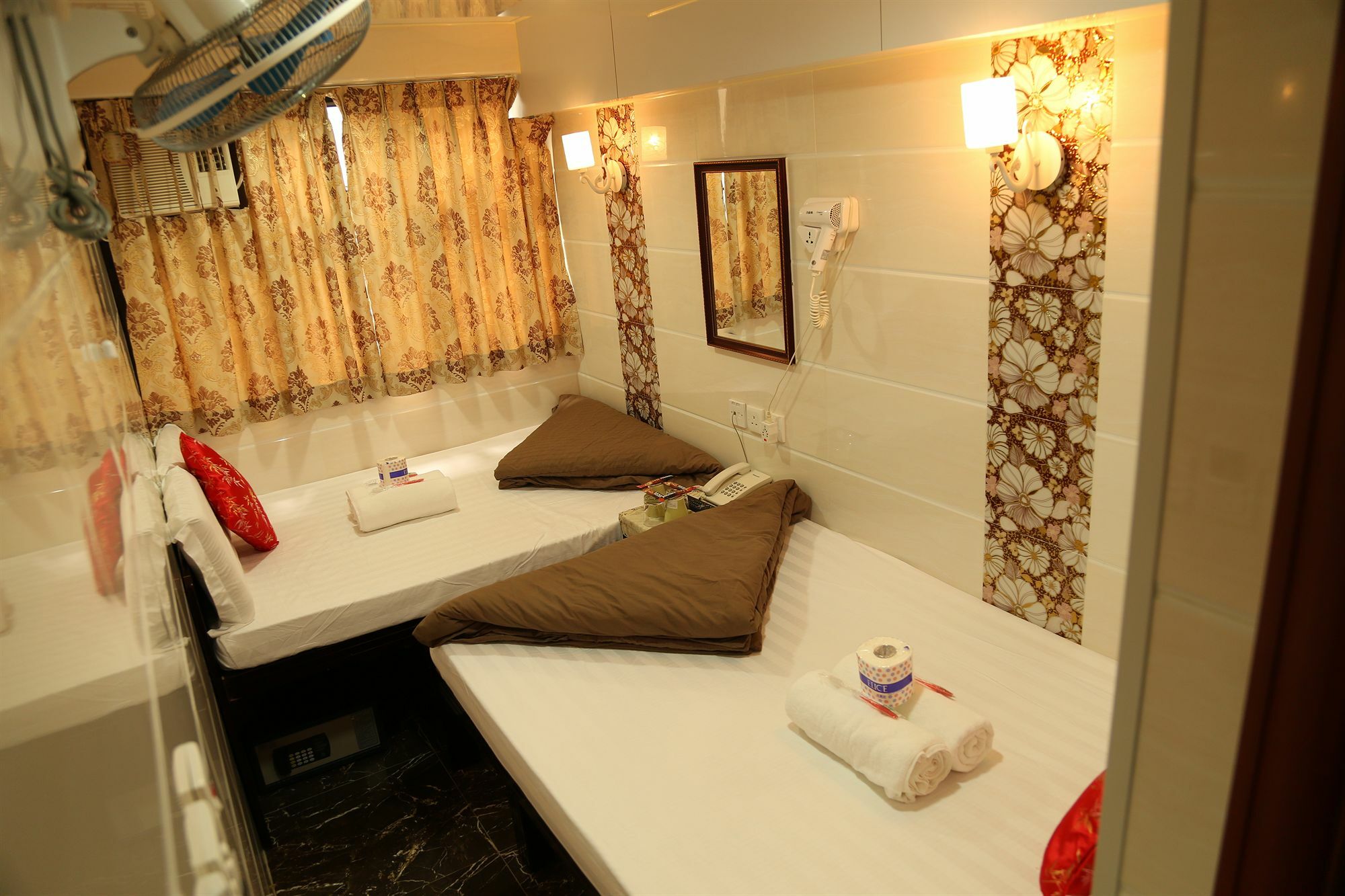 New Tokyo Hostel Hong Kong Extérieur photo